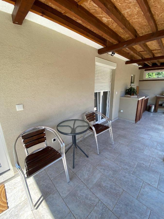 דירות Apartman Cukar II PUY מראה חיצוני תמונה