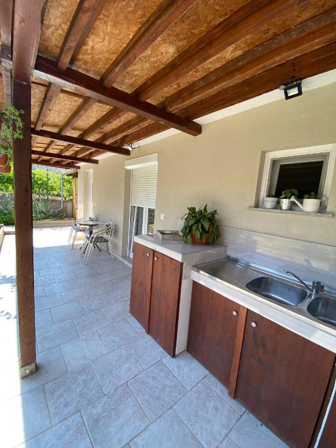 דירות Apartman Cukar II PUY מראה חיצוני תמונה