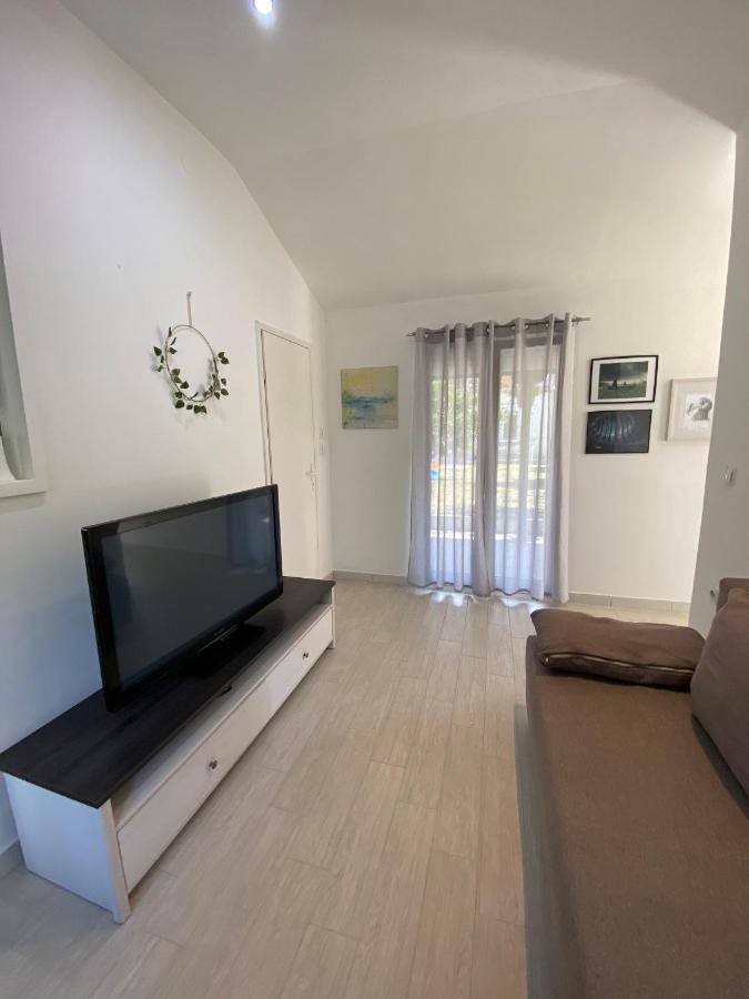 דירות Apartman Cukar II PUY מראה חיצוני תמונה