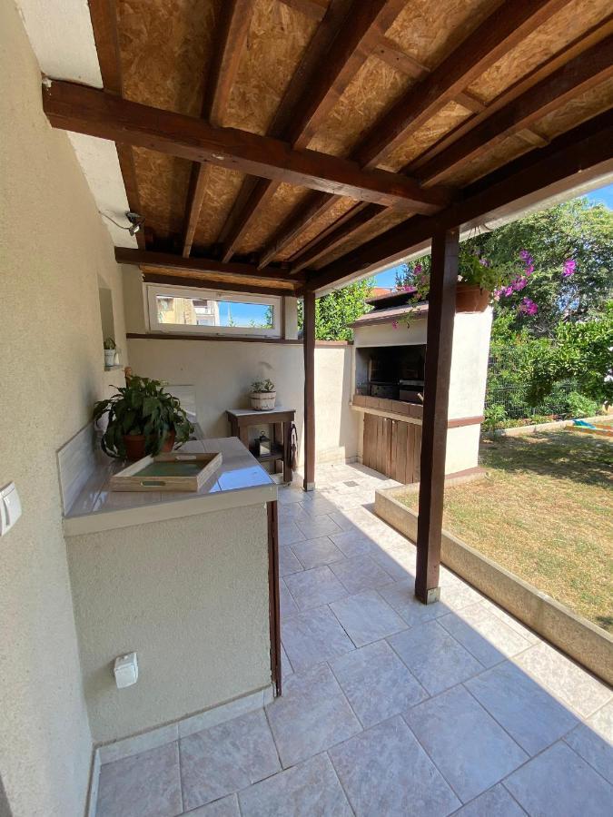 דירות Apartman Cukar II PUY מראה חיצוני תמונה